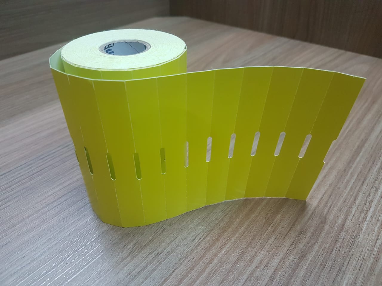 ETIQUETA 104X15/1 PROMON.22/GAP CENTRAL/AMARELA Yellow C-15MTS