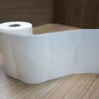 ETIQUETA 108X150/1 BOPP PEROLADO/SEM MEIO CORTE/SERRILHADA-32MTS