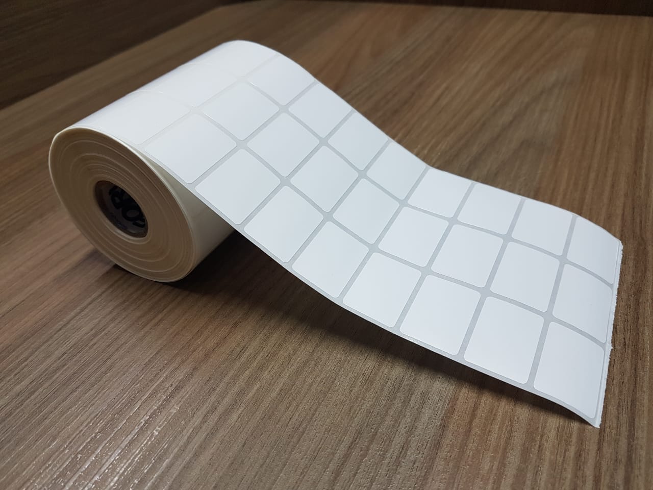 ETIQUETA 33X22/3 BOPP/PEROLADO-32MTS