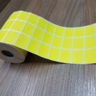 ETIQUETA 33X22/3 COUCHE ADESIVA AMARELA-32MTS