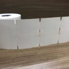 ETIQUETA 40X60/2 TAG/NAO ADESIVA/SERRILHA/S.TARJA/FURO P/CIMA/18MM-32 MTS