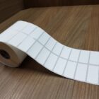 ETIQUETA 46X20/2 BOPP PEROLADO-32MTS