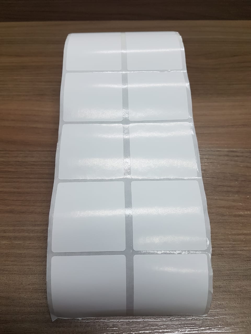 ETIQUETA 50X50/2 COUCHE ADESIVA-32MTS