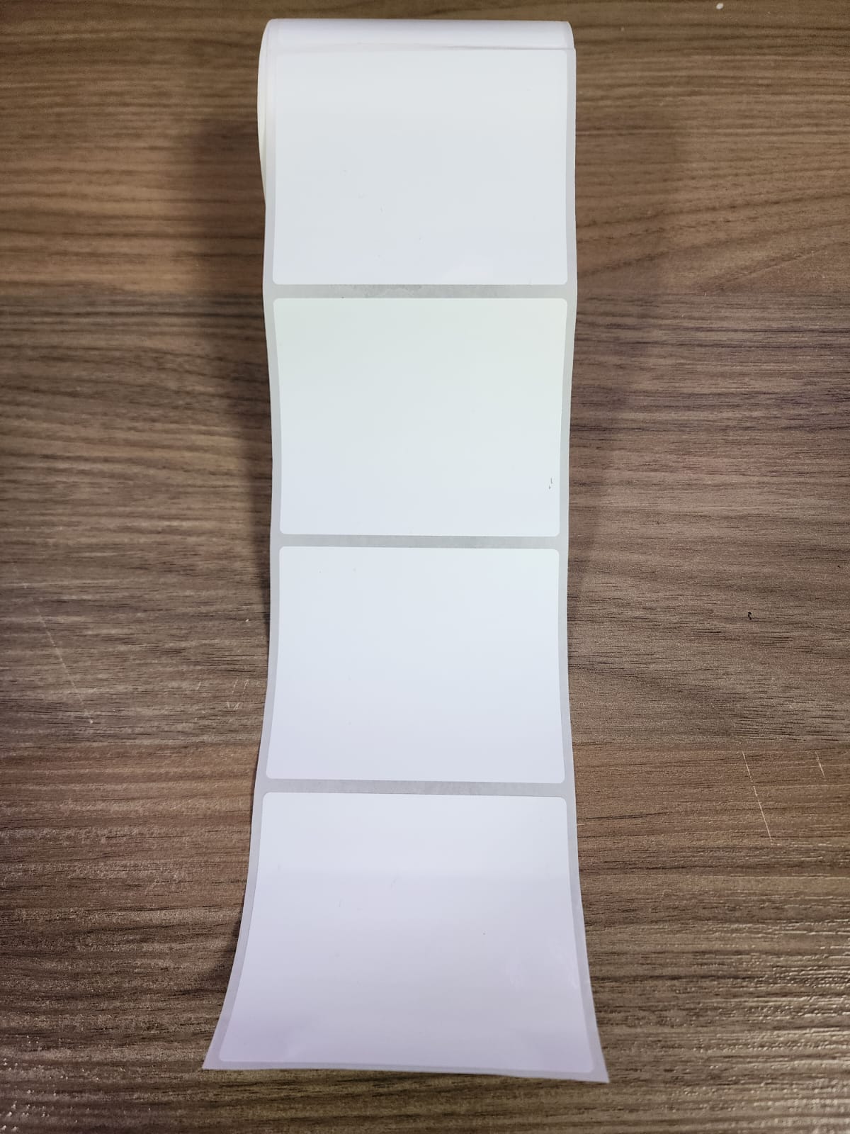 ETIQUETA 85X70/1 BOPP ADESIVA-32MTS