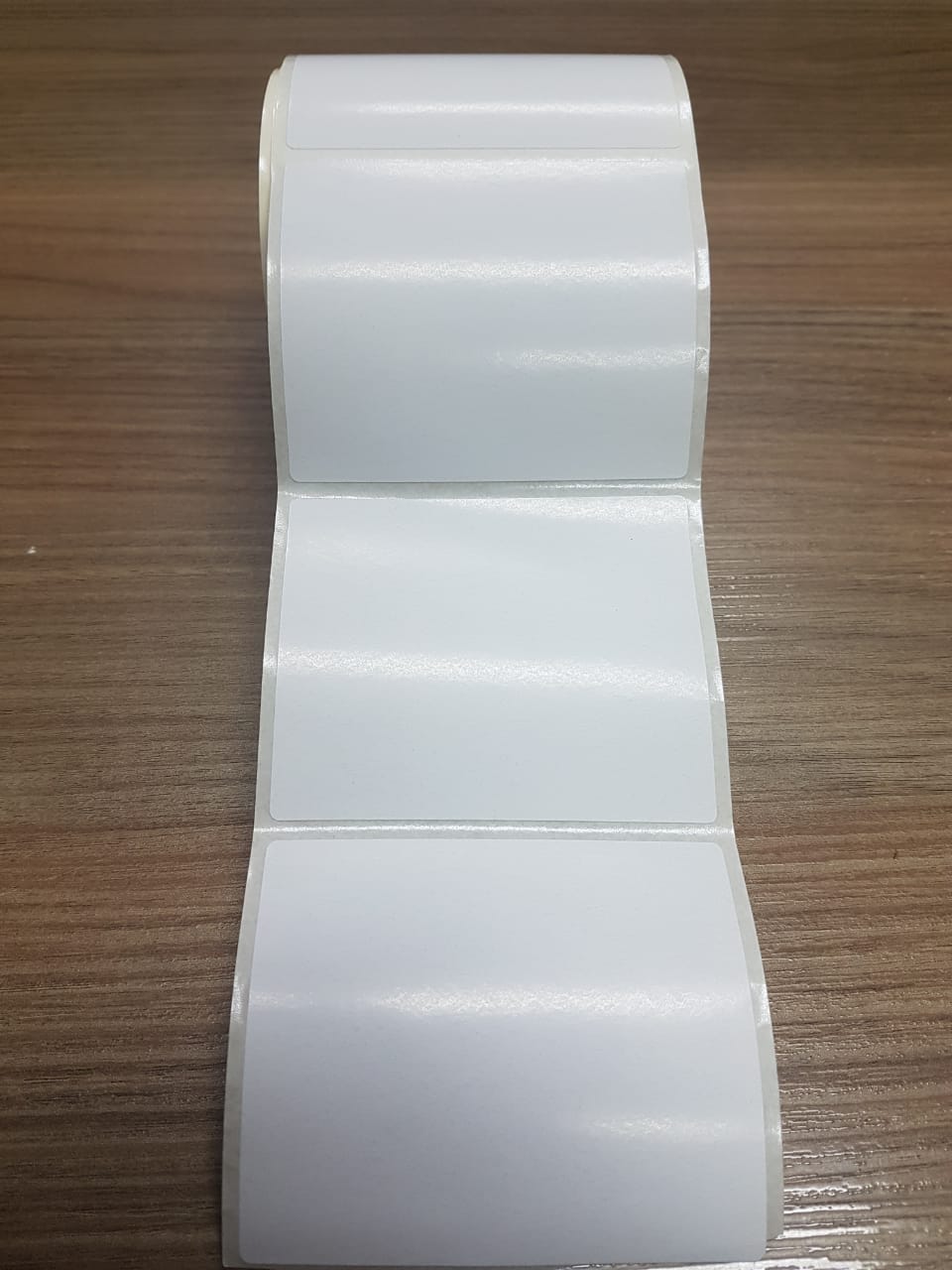 ETIQUETA 85X70/1 COUCHE ADESIVA-32MTS