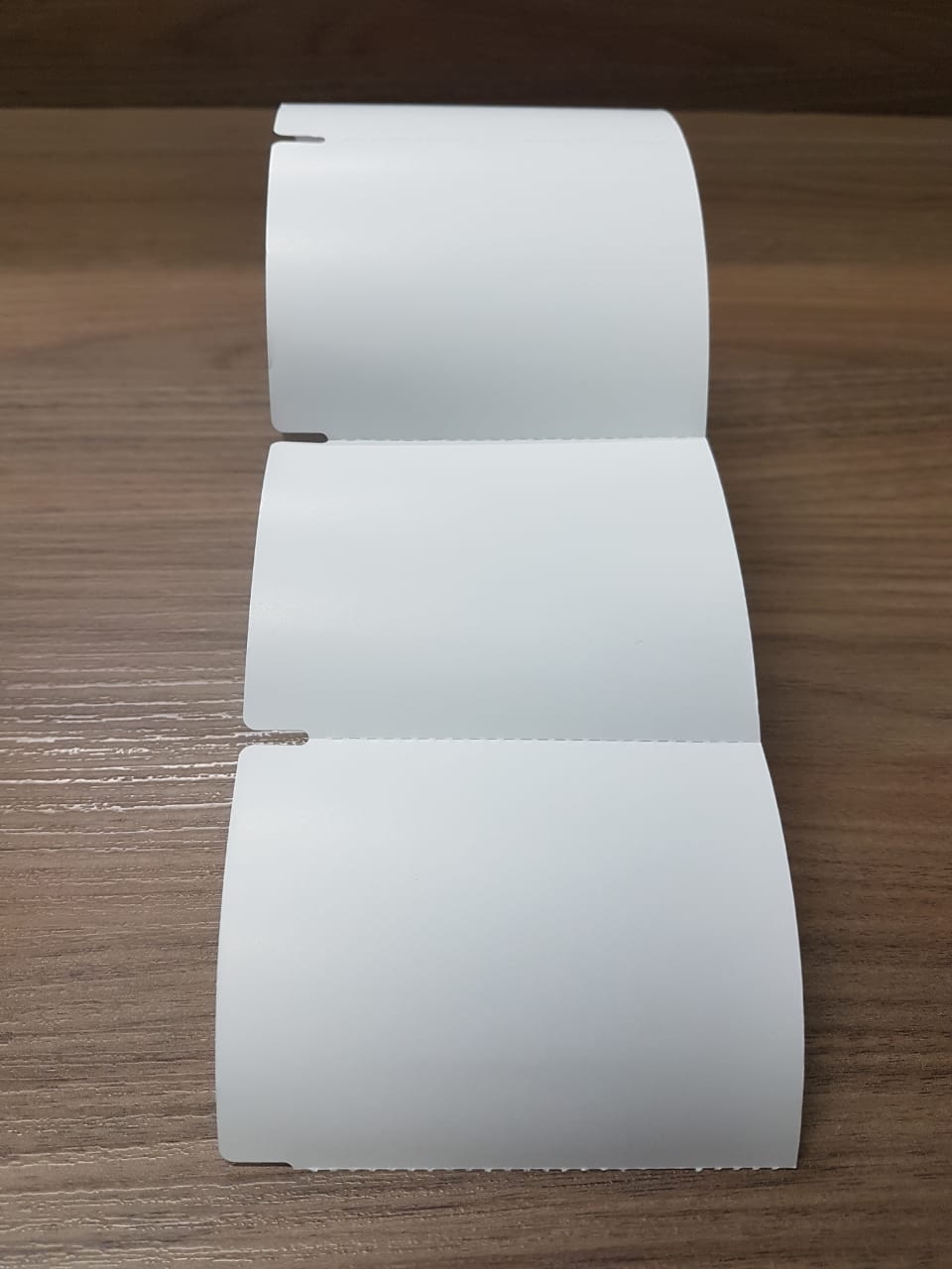 ETIQUETA 90x70/1 GONDOLA NÃO ADESIVO/BRANCA/SERRILHADA-32MTS